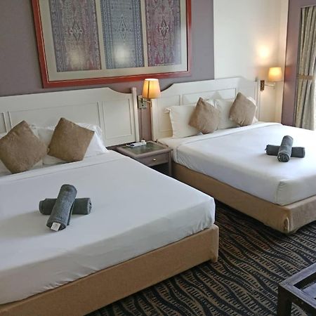 Rainbow Paradise Beachfront Penang Tanjung Bungah  Zewnętrze zdjęcie