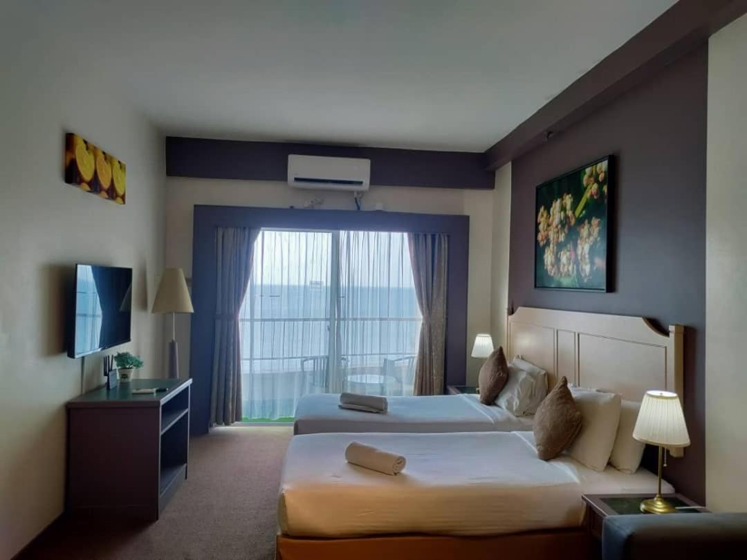 Rainbow Paradise Beachfront Penang Tanjung Bungah  Zewnętrze zdjęcie