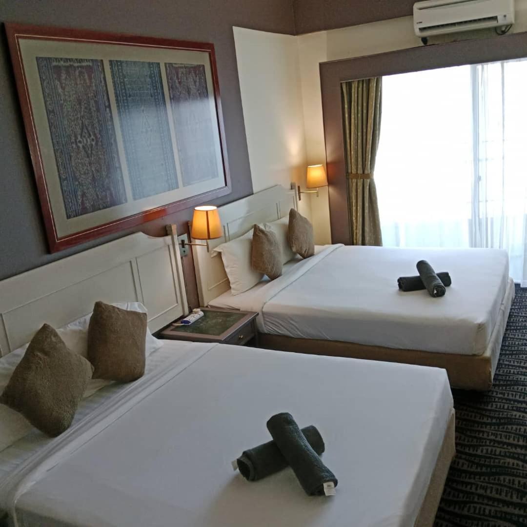 Rainbow Paradise Beachfront Penang Tanjung Bungah  Zewnętrze zdjęcie
